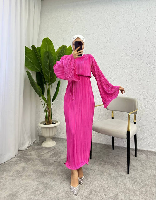 BISAN WIDE PLISSE DRESS | ROSE GARDEN