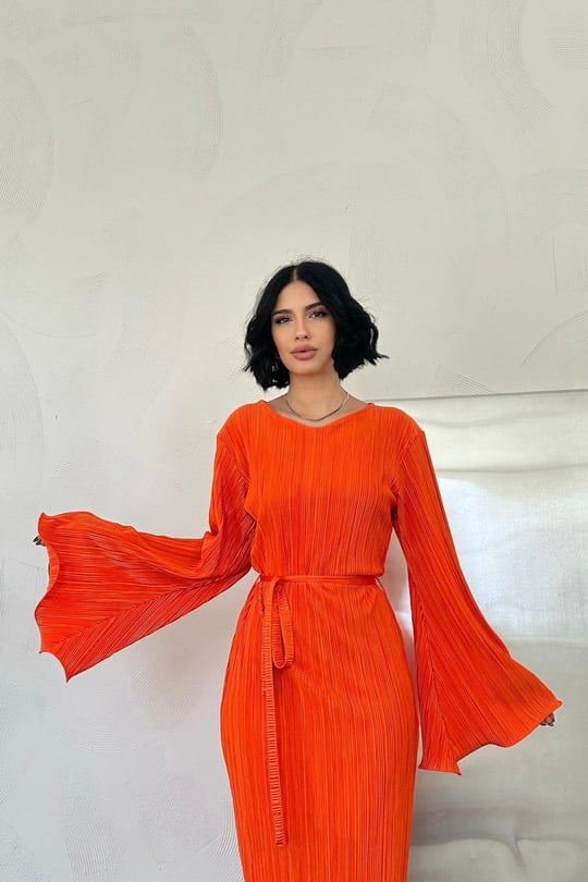BISAN WIDE PLISSE  DRESS | SUNSET BLUSH