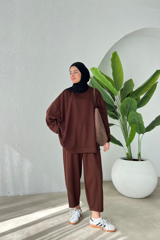 Lama Winter Hijab Trousers Coord | Modest Airport Two-Piece Trousers Set| Brown