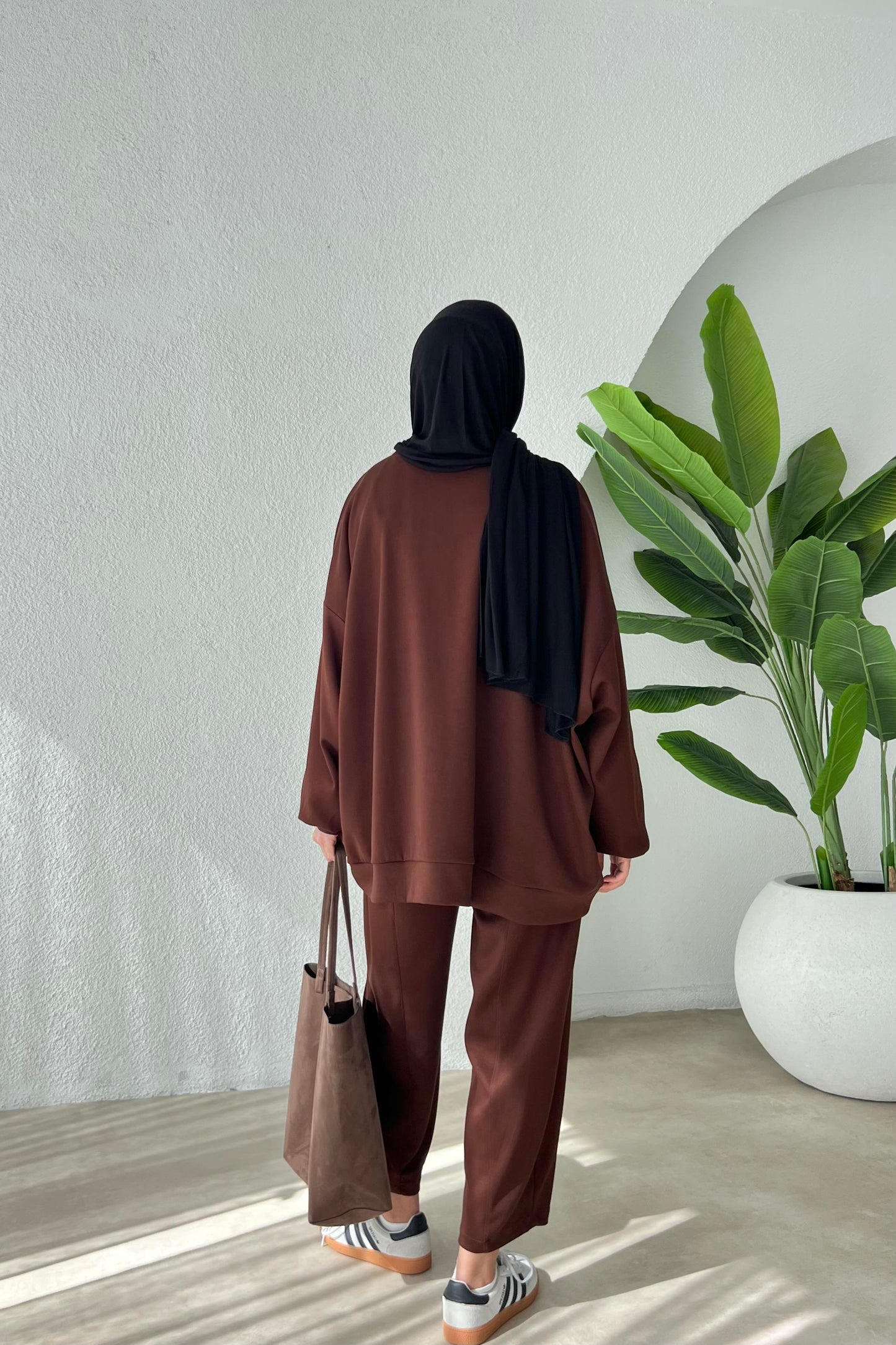 Lama Winter Hijab Trousers Coord | Modest Airport Two-Piece Trousers Set| Brown