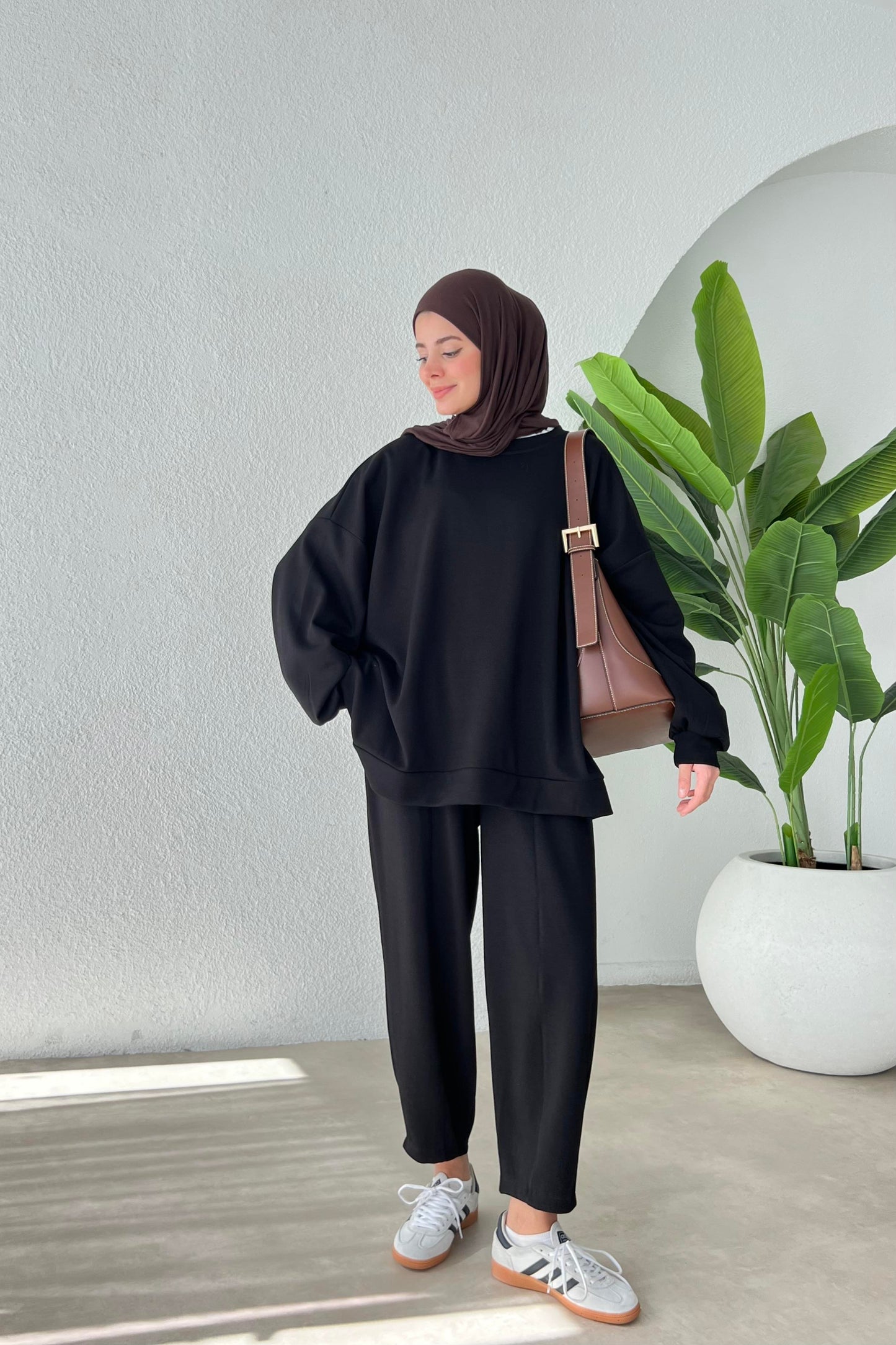 Lama Winter Hijab Trousers Coord | Modest Airport Two-Piece Trousers Set| Black