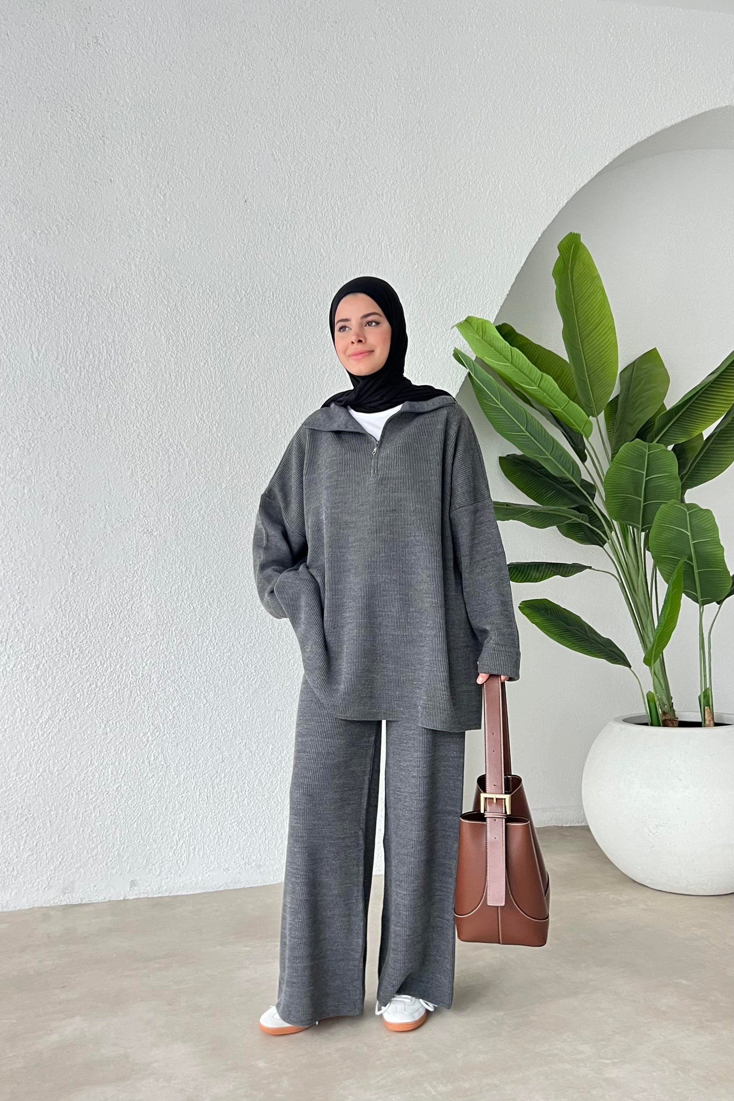 Tamara Knitted trousers set | Hijab two piece coord | dark Grey