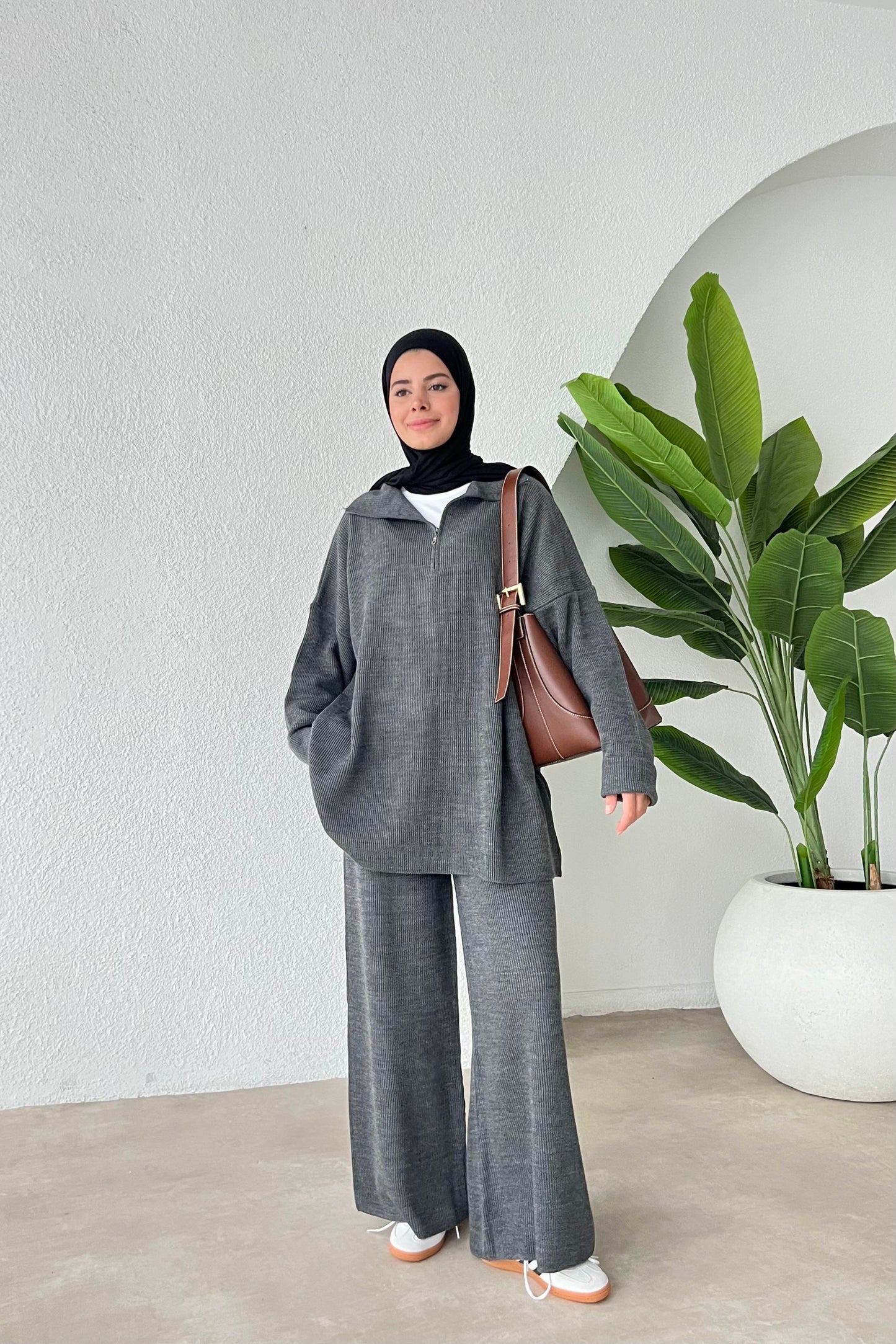 Tamara Knitted trousers set | Hijab two piece coord | dark Grey